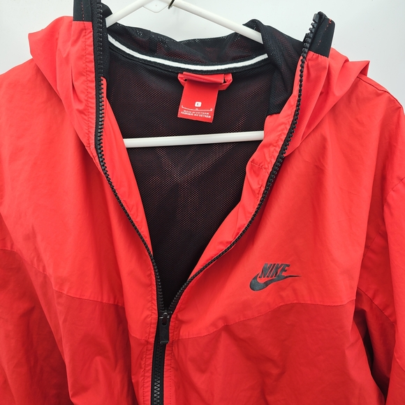 Nike Red Windbreaker Jacket - Picture 3 of 5